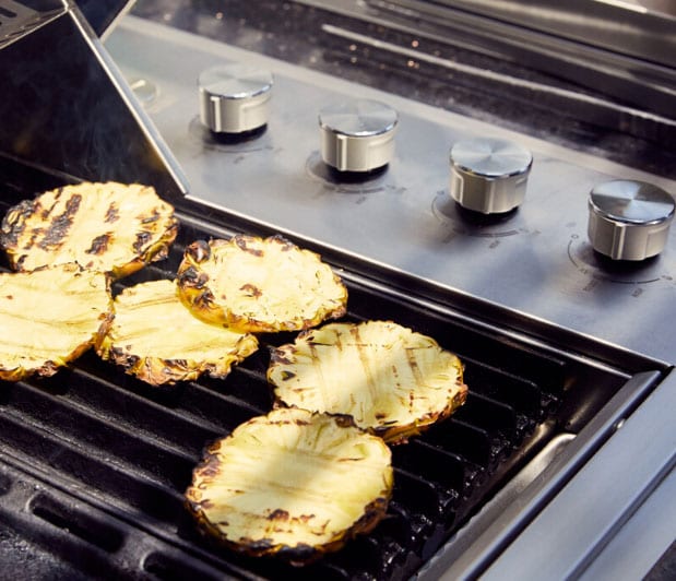 Smooth closing from high quality fittings image 1